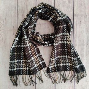 Soft plaid fringed scarf